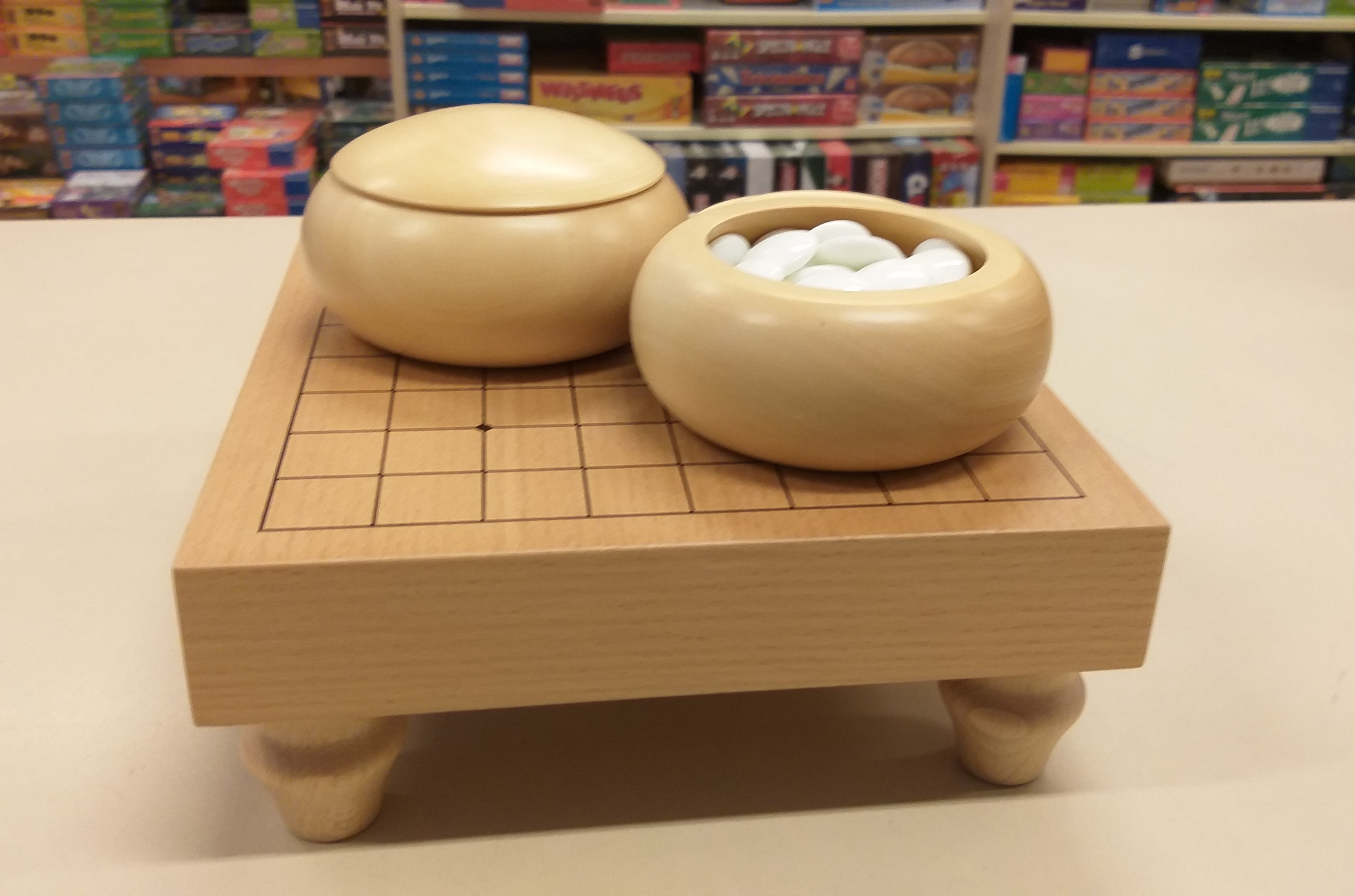 Goban 9x9 with light bowls