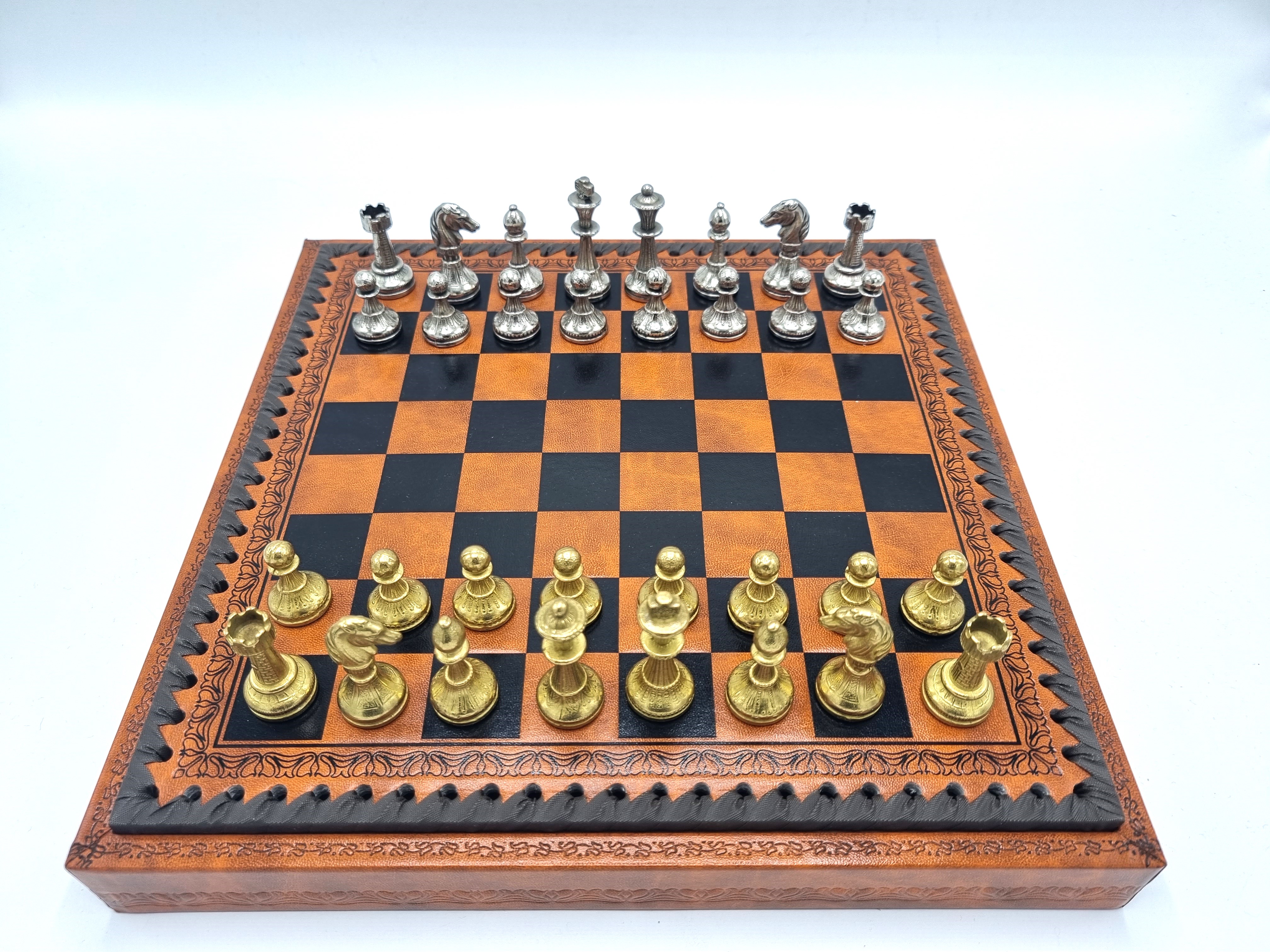 Leather chess cassette with metal pieces