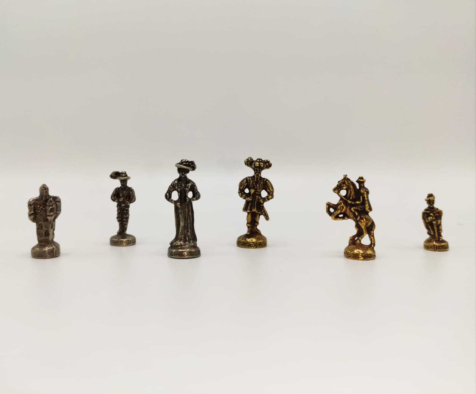Metal chess pieces silver/gold Lansquenet (small)