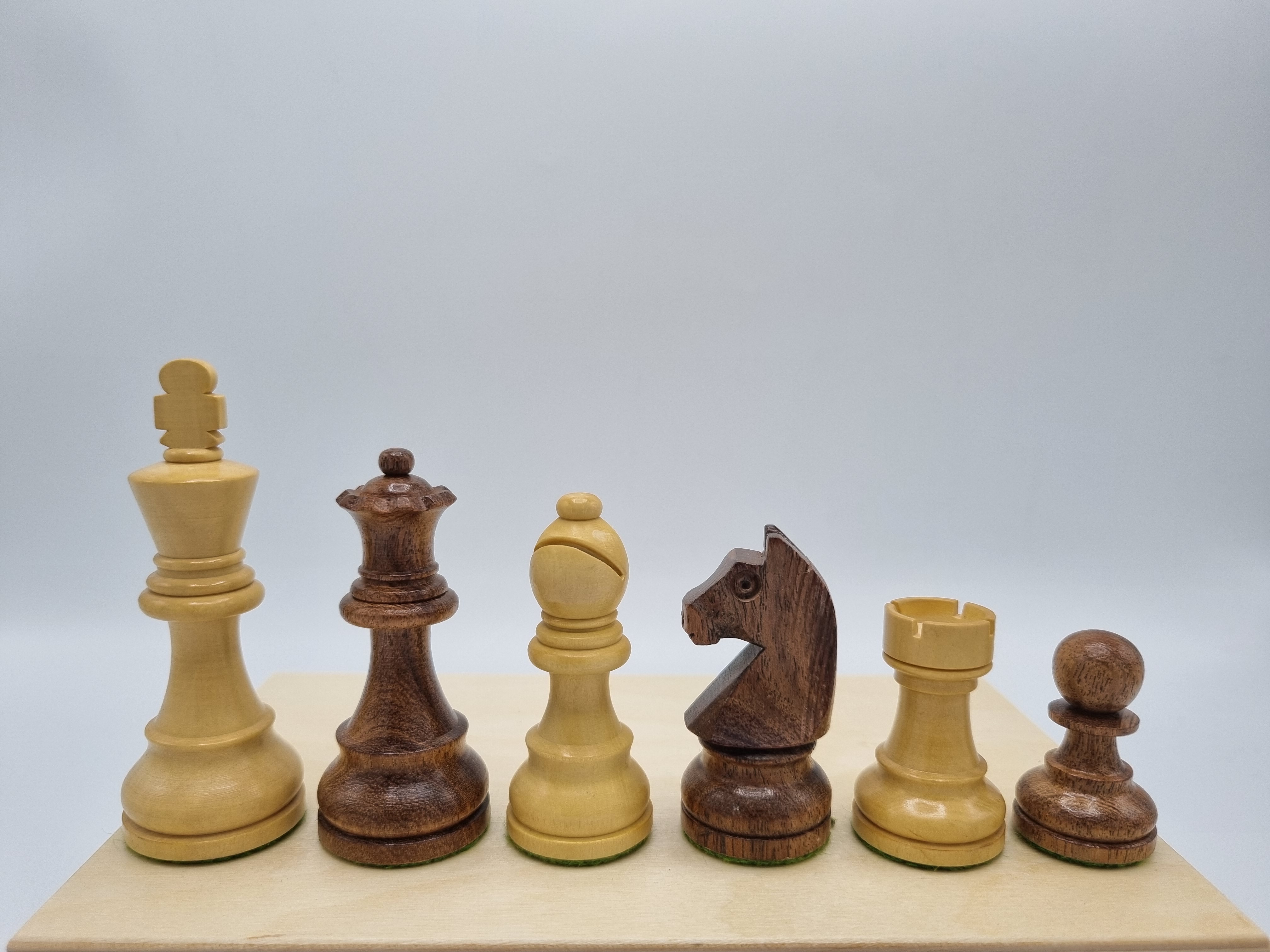 Klassieke schaakstukken Staunton 5 - Zwart of Bruin