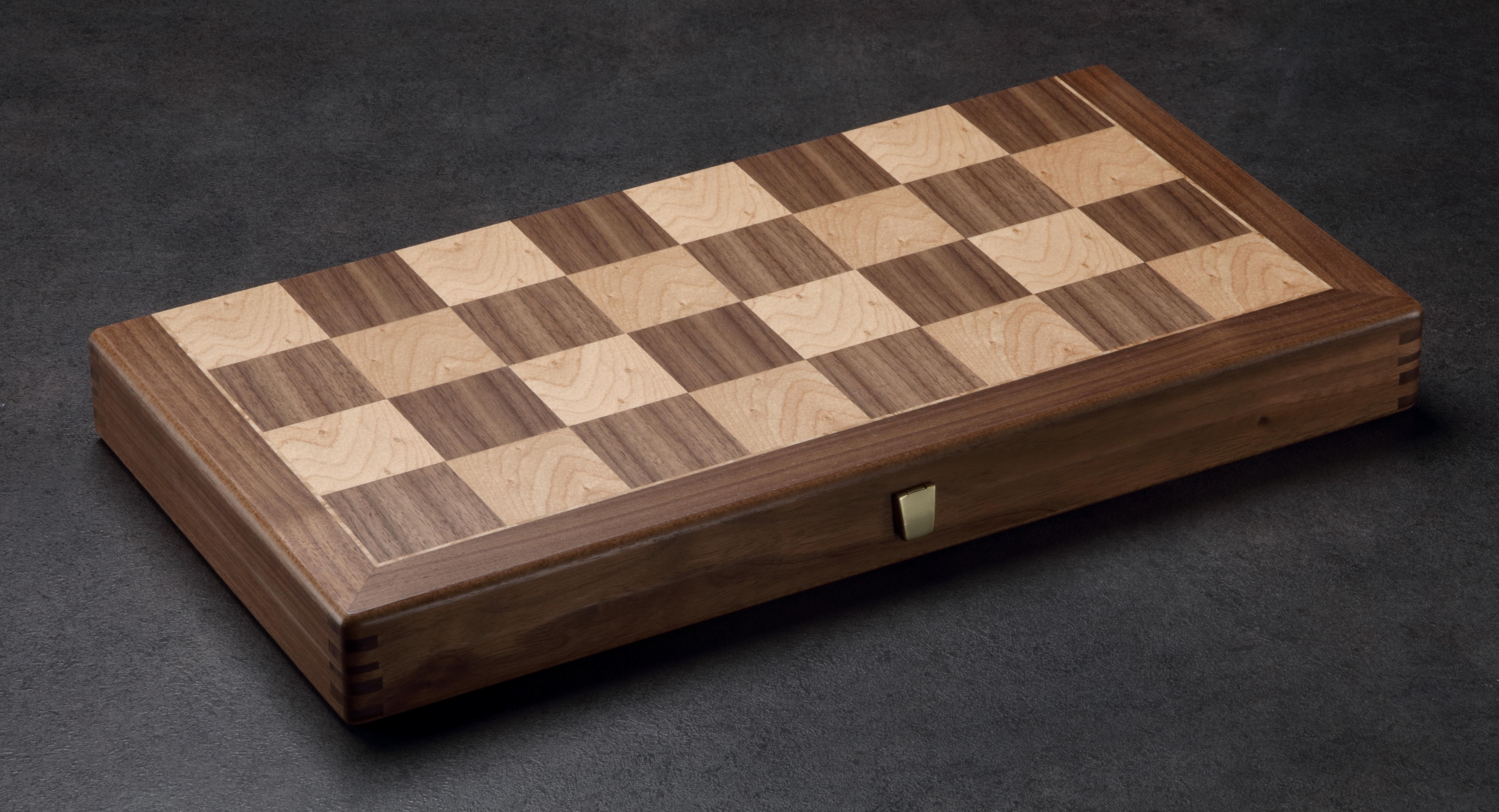 Luxuous foldable chess set (walnut/ maple) - 35 mm
