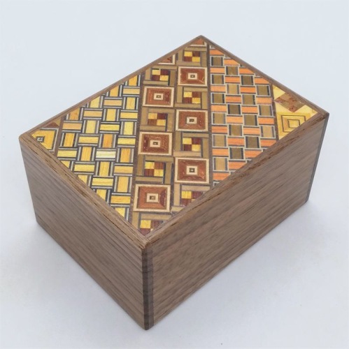 Trickbox 3 Sun - 18 moves Yosegi/Walnut - Hiroyuki Oka