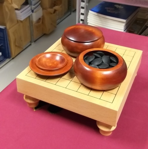 Goban 9x9 with dark bowls