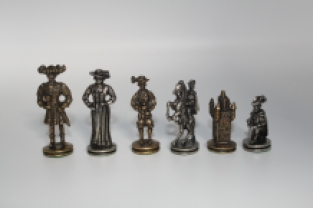 Metal chess pieces silver/gold Lansquenet