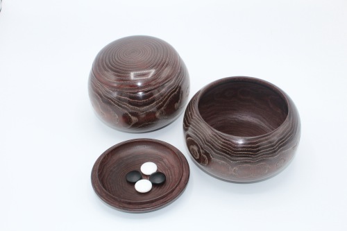 T372. Chestnut Go Bowls