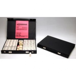 Mahjong game, synthetic pieces in vinyl case