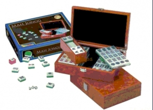 Mahjong in houten doos