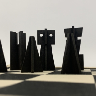 Rook and Pawn chess set in kistje