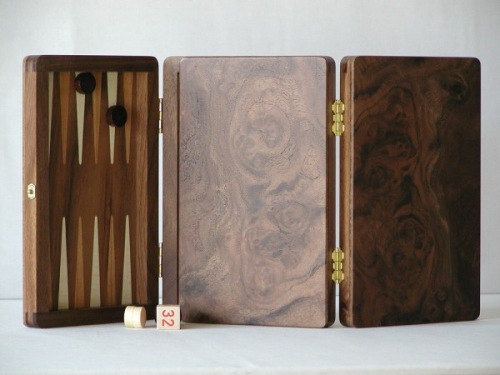 Backgammon, reiscassette, Wortelnotenhout